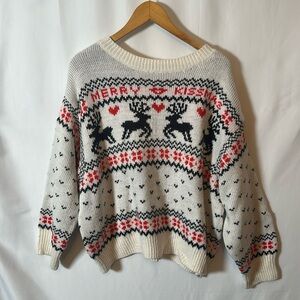 Cozy Holiday Sweater – Merry Kissmas Reindeer Design, Size L